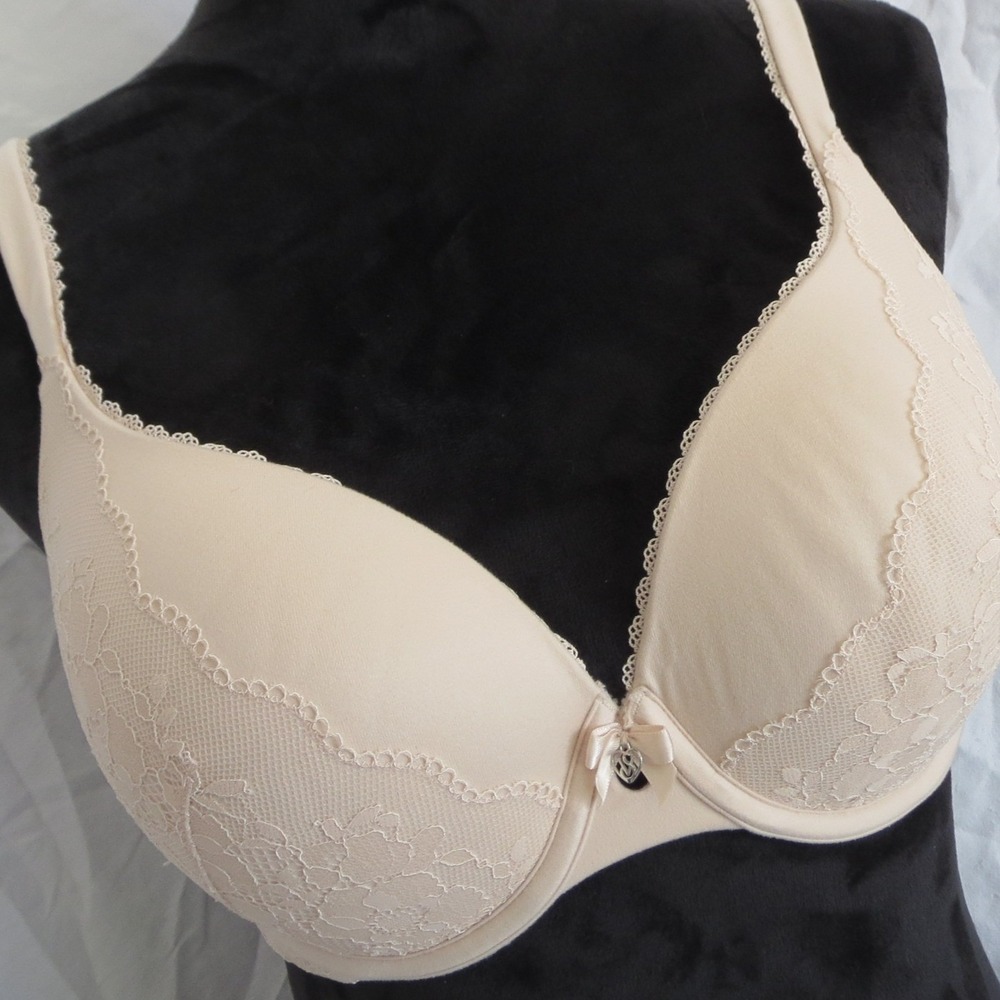 Victoria Secret Body by Victoria Women's Perfect Shape Bra Beige Lace 34DD